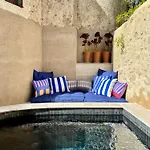 Domaine De Ribaute 4*