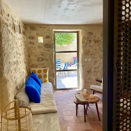 Casa de hóspedes Domaine De Ribaute