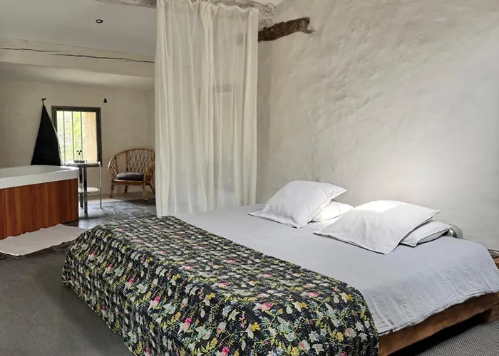 Guest house Domaine De Ribaute Lieuran-les-Beziers