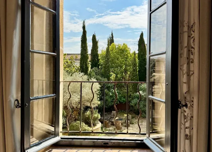 Domaine De Ribaute Guest house Lieuran-les-Beziers