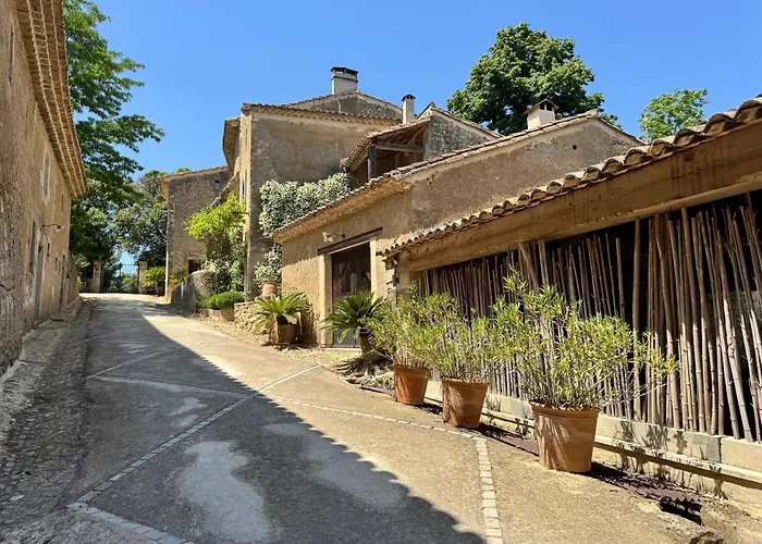 Guest house Domaine De Ribaute