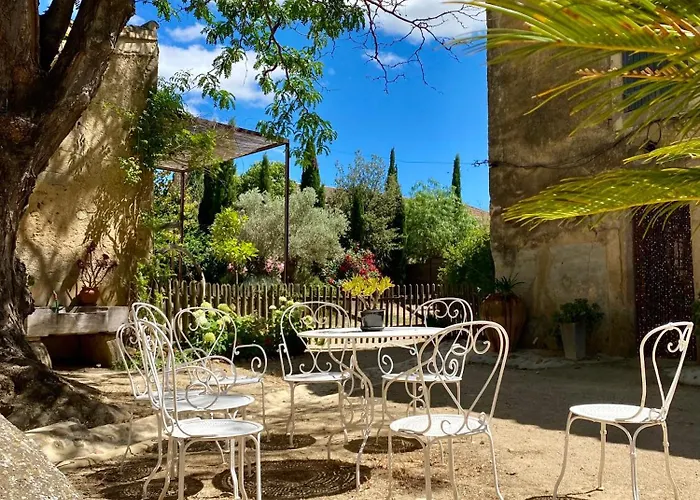 Guest house Domaine De Ribaute